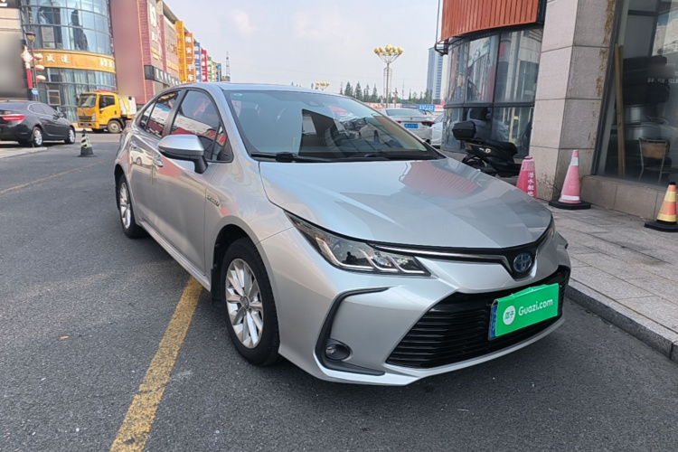 Toyota Corolla 2021 #4 Toyota Corolla 2021 صورة سيارة #4