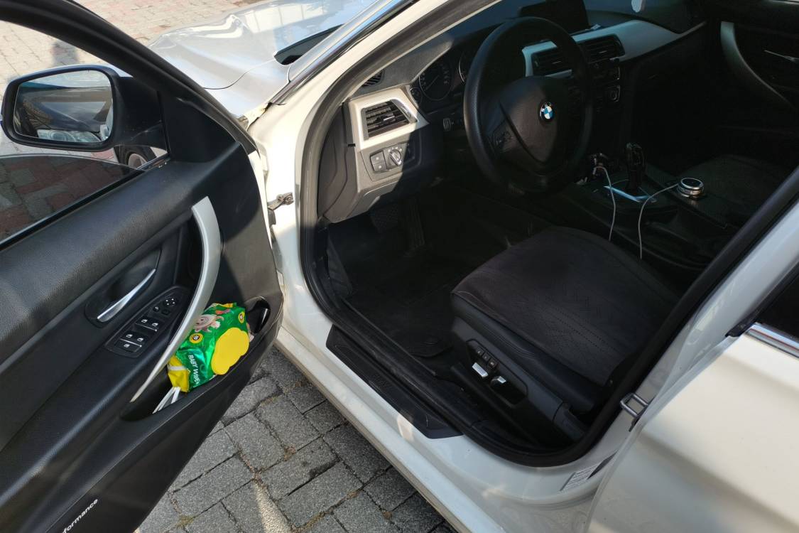 BMW 3 Series 2015 immagine di auto #23