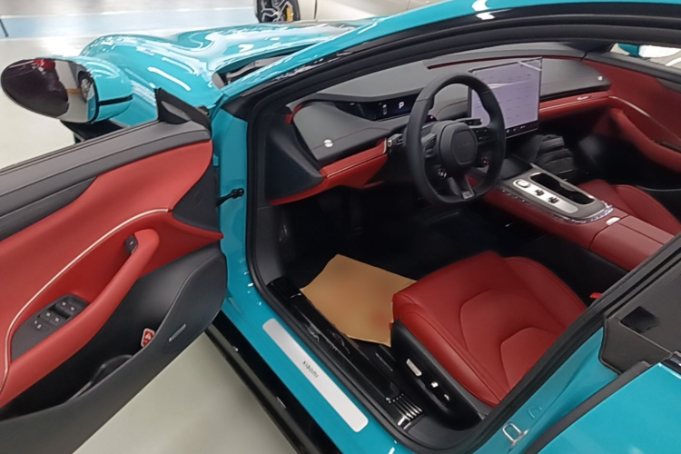 MI SU7 2024 imagen de coche #16