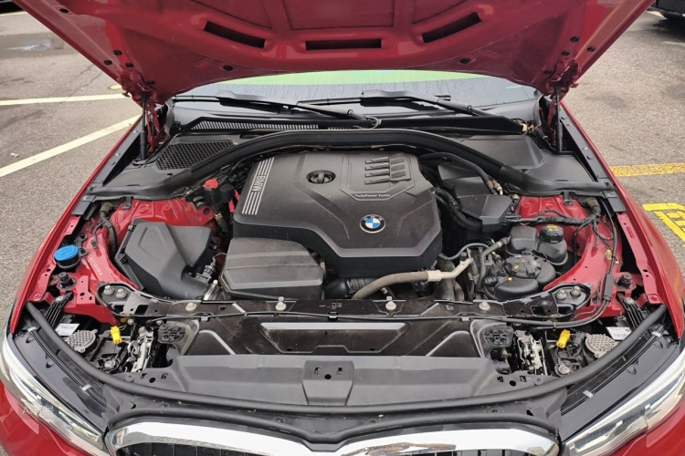 BMW 3 Series 2020 car image #22
