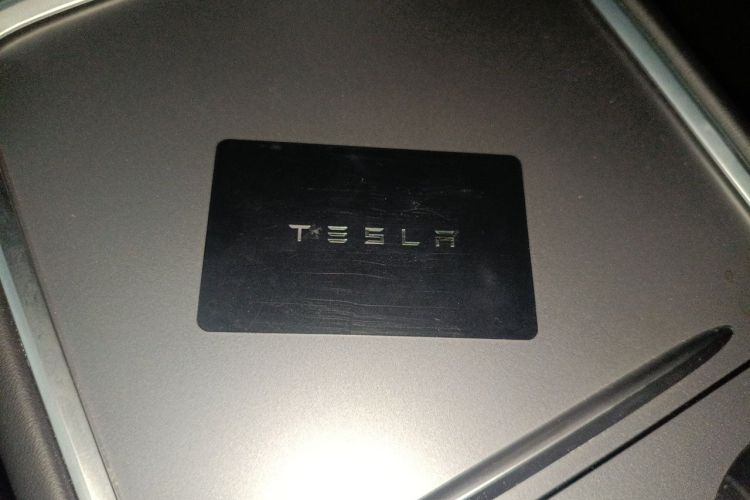 Tesla Model 3 2021 car image #11