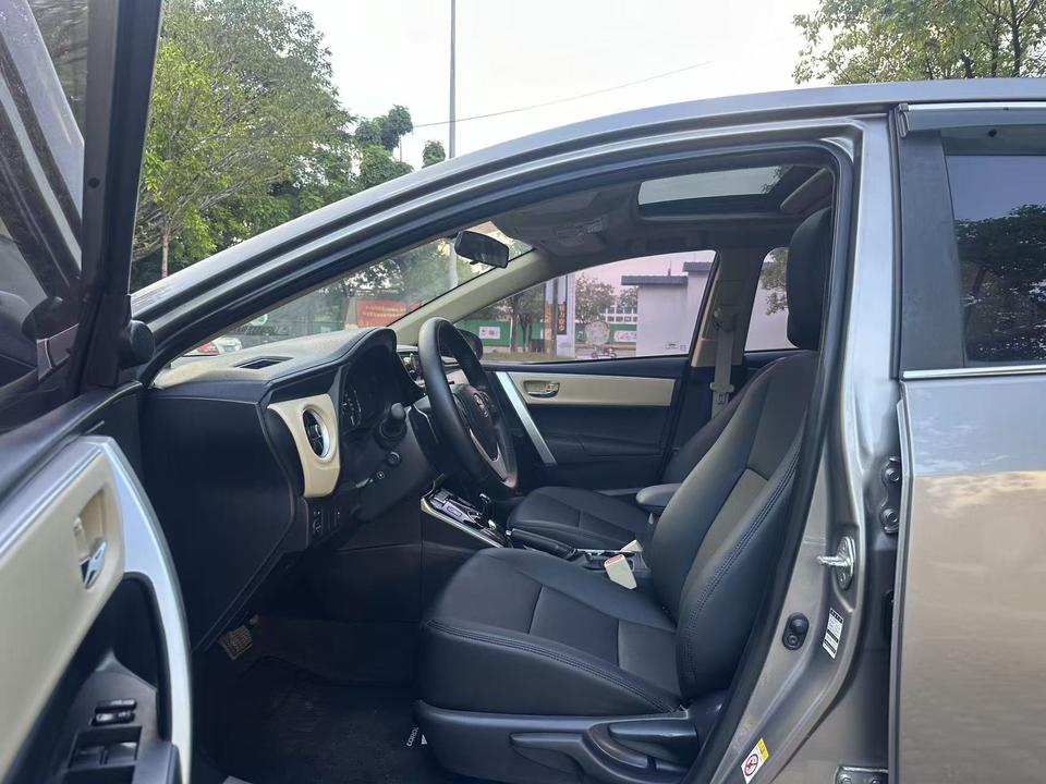 Toyota Corolla 2018 immagine di auto #11