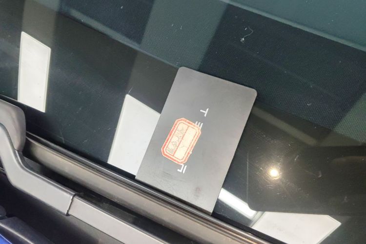 Tesla Model Y 2022 car image #9