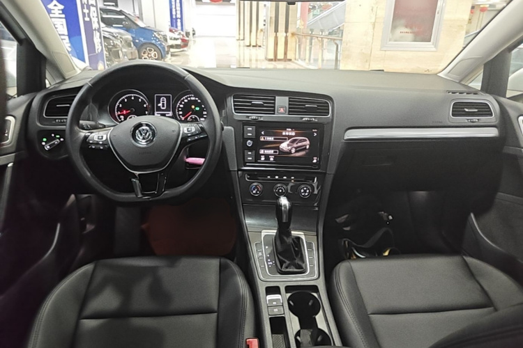 Volkswagen Golf 2019 #11 Volkswagen Golf 2019 car image #11