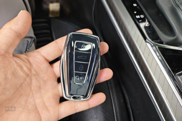 GEELY Emgrand 2023 car image #10