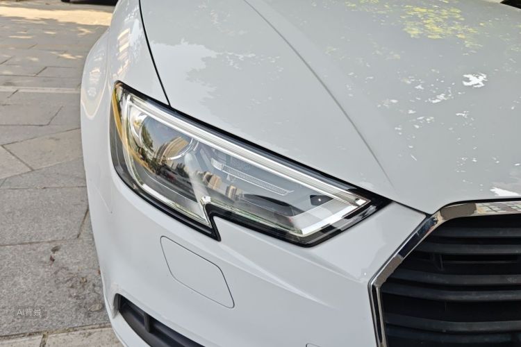 Audi A3 2018 car image #8