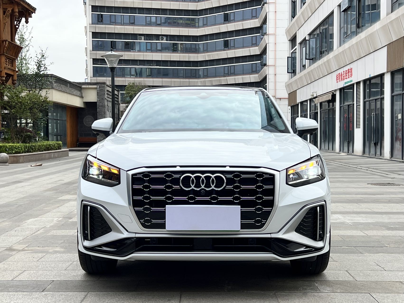 Audi Q2L 2024 #4 Audi Q2L 2024 car image #4