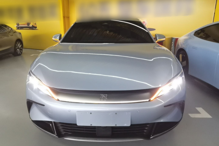 BYD Han 2023 car image #3