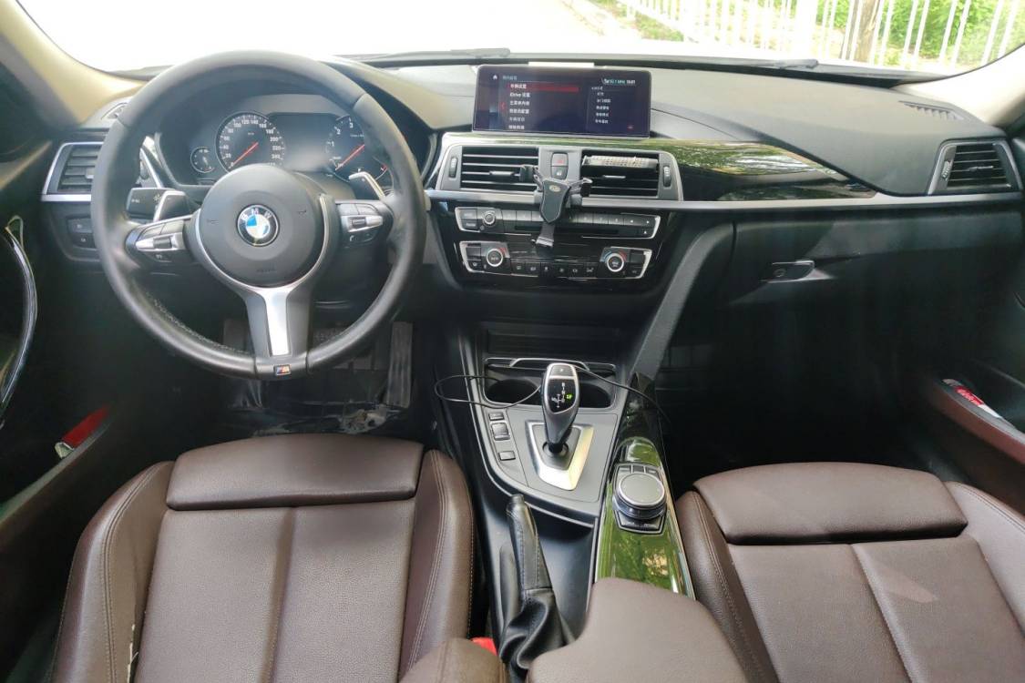 BMW 3 Series 2018 #23 BMW 3 Series 2018 car image #23