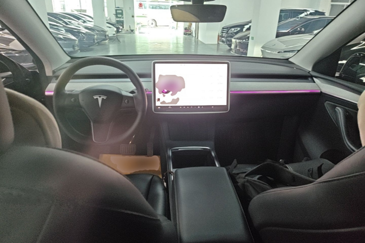 Tesla Model Y 2024 #11 Tesla Model Y 2024 car image #11