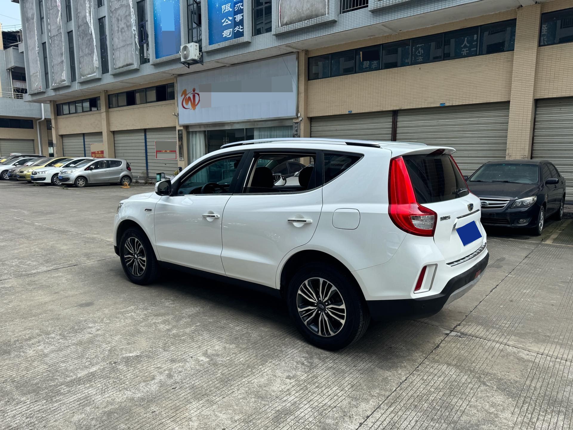 GEELY Vision X6 2016 car image #2