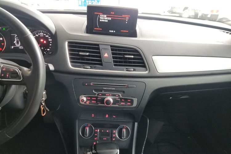 Audi Q3 2019 #13 Audi Q3 2019 car image #13