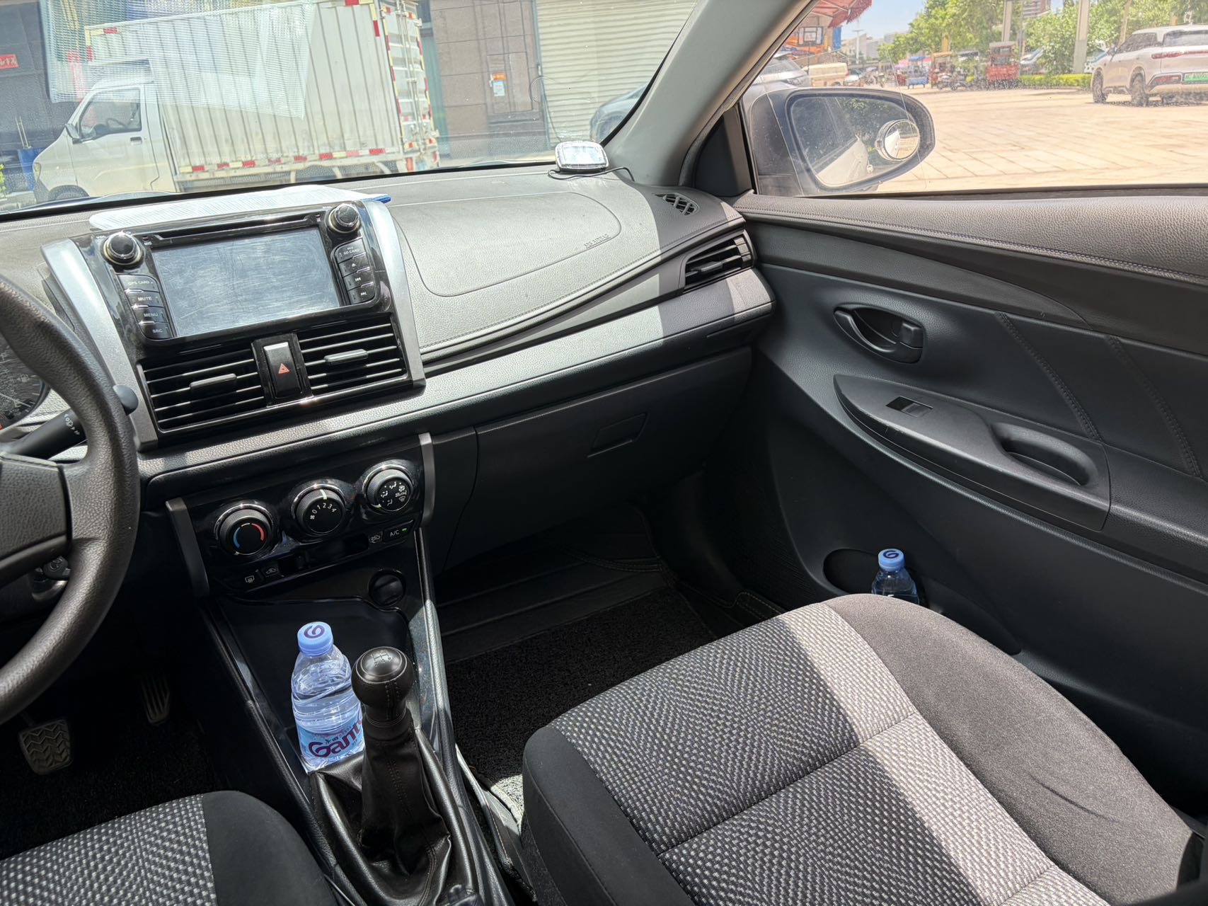 Toyota Vios 2015 car image #9