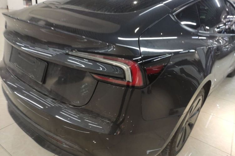 Tesla Model 3 2025 car image #8