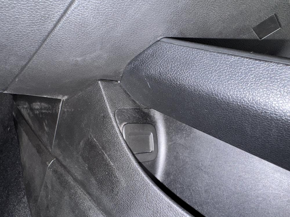 GEELY Binray 2021 car image #16