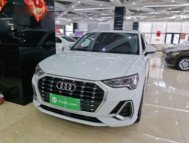 Audi Q3 2022 car image 