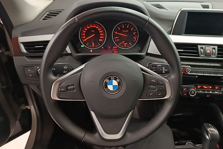 BMW X1 2018 #11 BMW X1 2018 car image #11