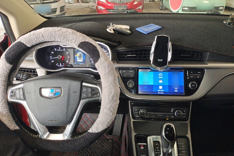 GEELY Emgrand GS 2017 car image #10