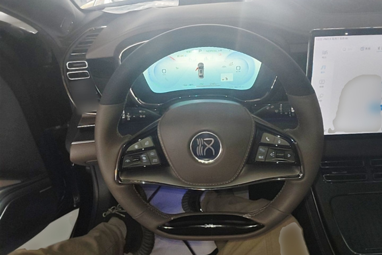 BYD Han 2023 car image #11