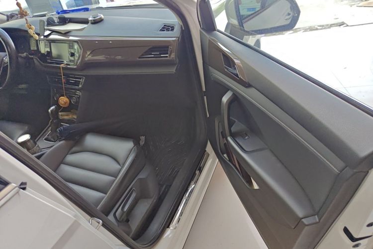 Volkswagen Tharu 2019 #27 Volkswagen Tharu 2019 car image #27