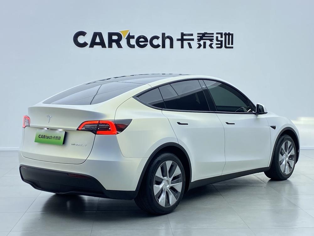 Tesla Model Y 2023 #4 Tesla Model Y 2023 car image #4