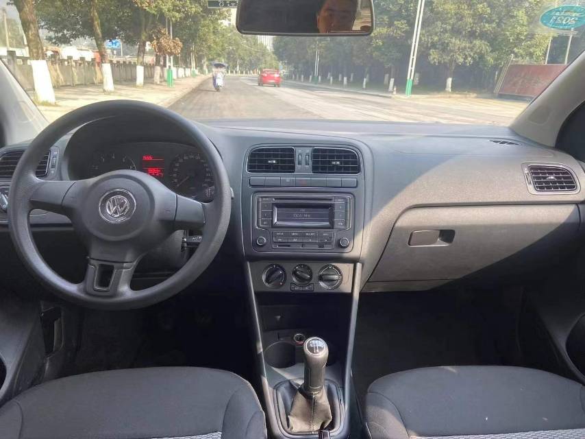 Volkswagen Polo 2013 immagine di auto #8