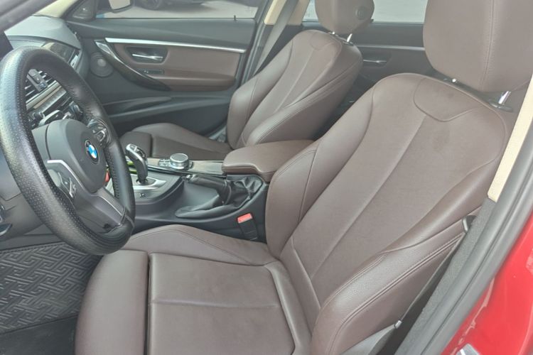 BMW 3 Series 2019 #19 BMW 3 Series 2019 car image #19