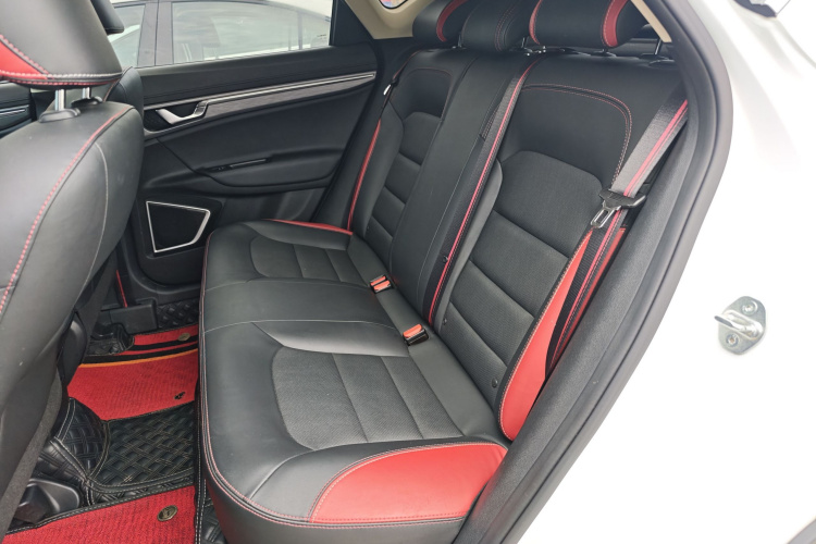 GEELY Emgrand GS 2020 car image #17