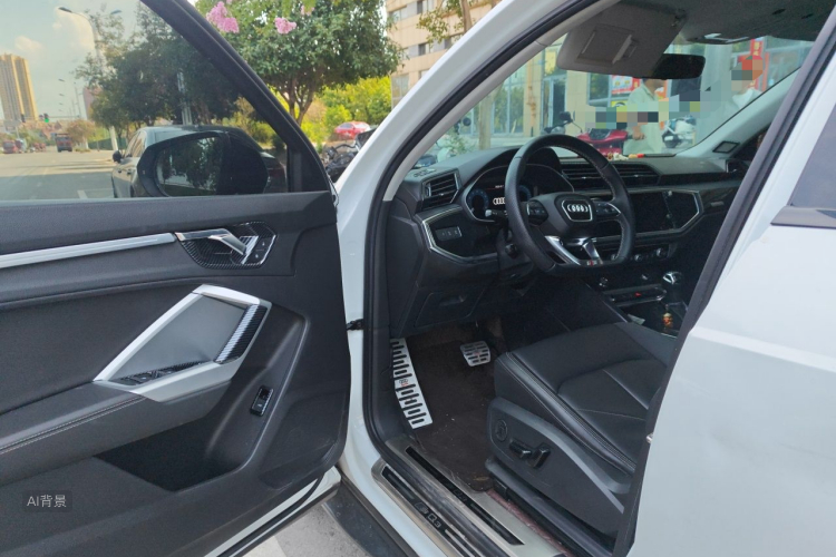 Audi Q3 2020 immagine di auto #18