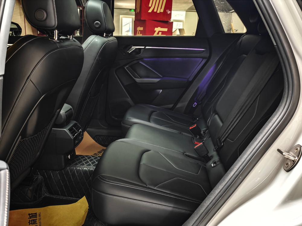Audi Q3 2023 car image #12