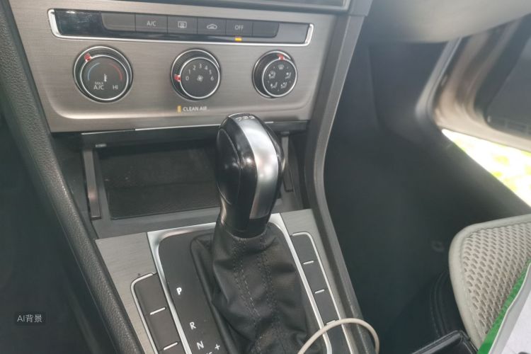 Volkswagen Golf 2016 imagen de coche #16