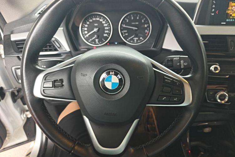 BMW X1 2018 car image #11