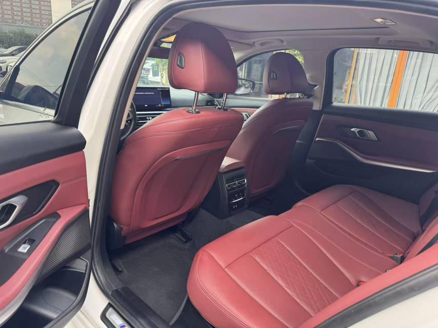 BMW 3 Series 2023 imagen de coche #4