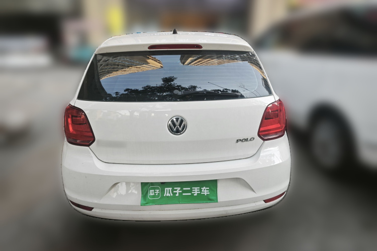 Volkswagen Polo 2016 car image #4