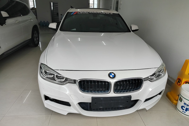 BMW 3 Series 2018 car image #3