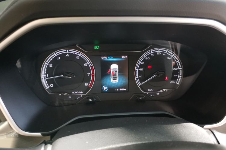 GEELY Vision X6 2020 immagine di auto #13