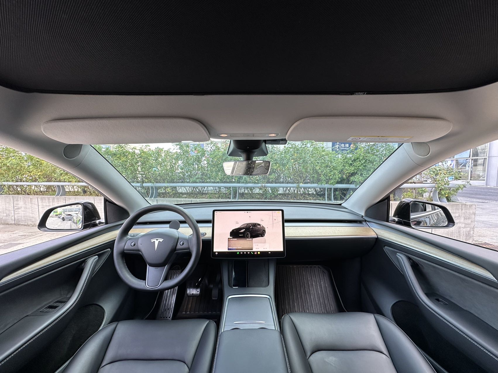 Tesla Model Y 2022 #15 Tesla Model Y 2022 car image #15