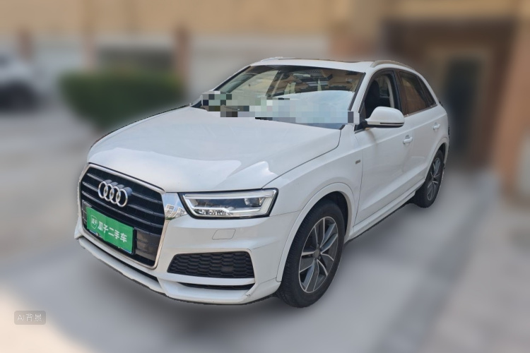 Audi Q3 2019 car image #2