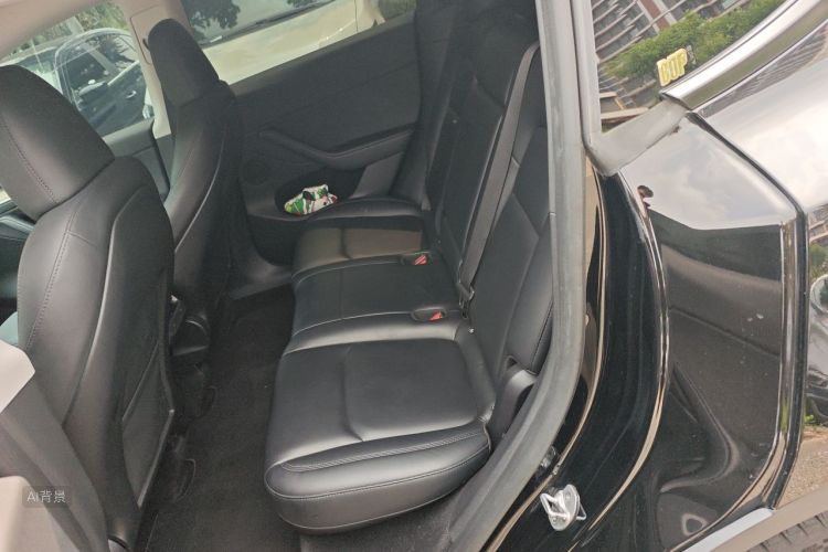 Tesla Model Y 2023 #19 Tesla Model Y 2023 car image #19