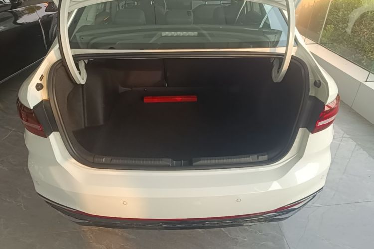 Volkswagen Lavida 2026 #19 Volkswagen Lavida 2026 car image #19
