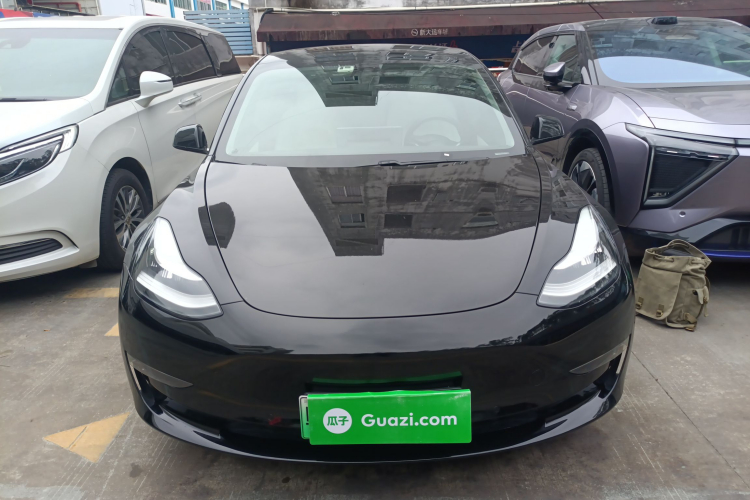 Tesla Model 3 2020 car image #3