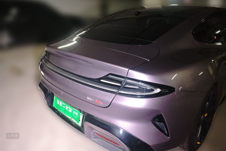 MI SU7 2025 immagine di auto #6