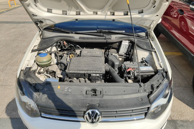 Volkswagen Polo 2017 car image #20