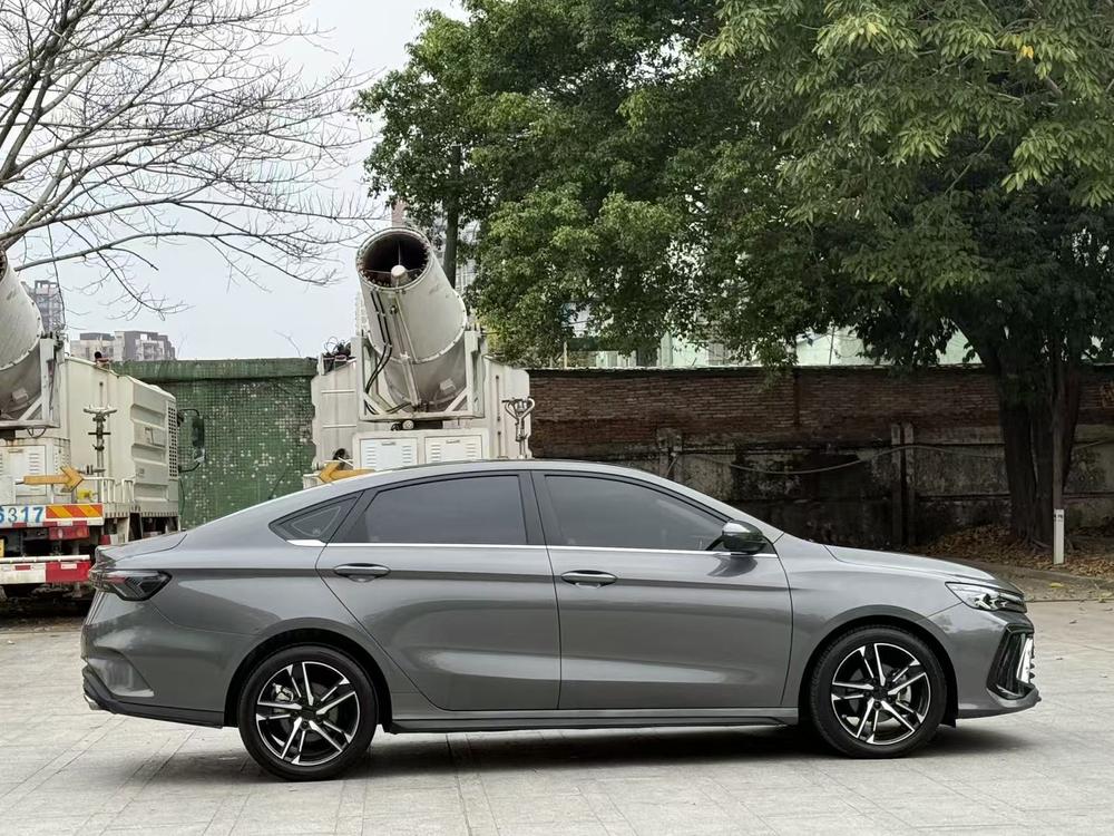 GEELY Binray 2023 car image #8