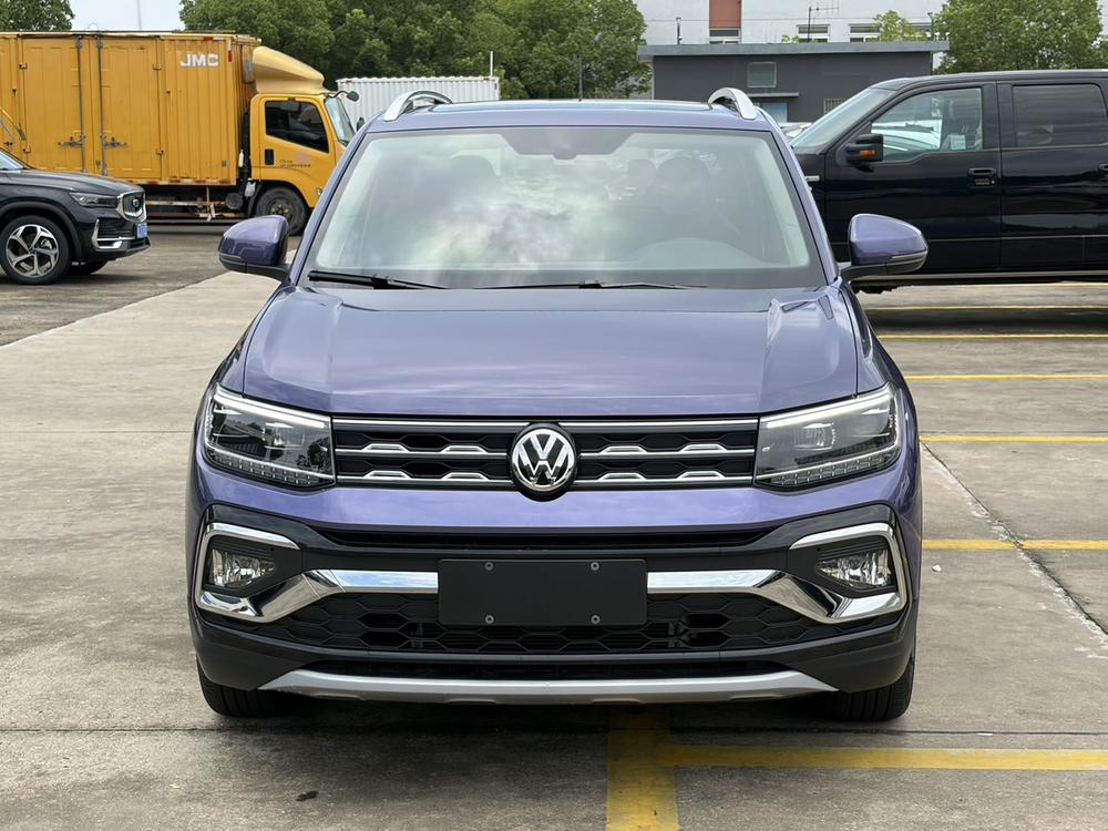 Volkswagen T-Cross 2020 car image #2