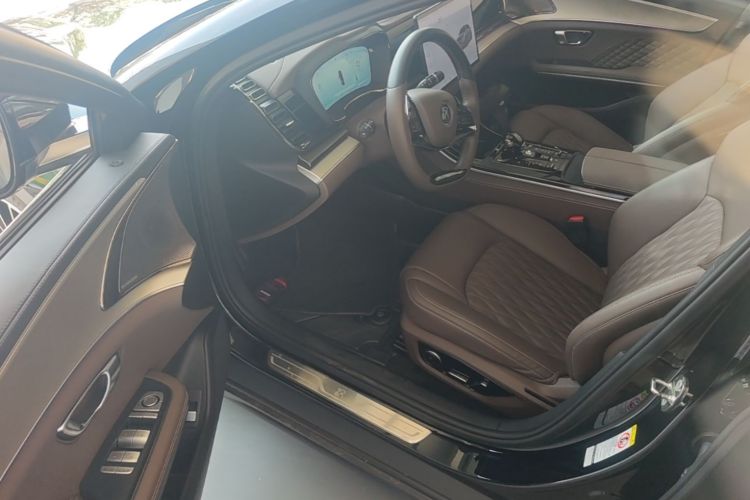 BYD Han 2023 car image #12