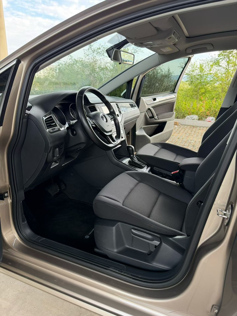 Volkswagen Golf Sportsvan 2017 immagine di auto #6
