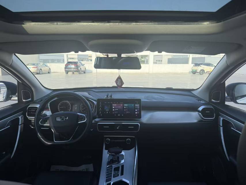 GEELY Coolray 2021 car image #7