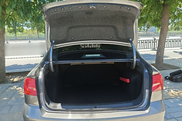 Volkswagen Bora 2016 immagine di auto #19