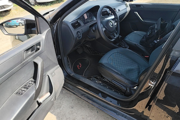 Volkswagen Santana 2020 car image #18